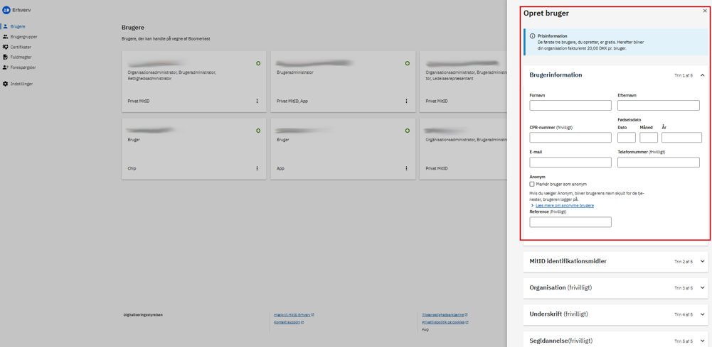Skærmbillede af siden ”Brugere”, hvor vinduet ”Opret bruger” er synligt. Felterne under 'Brugerinformation' vises øverst i vinduet.